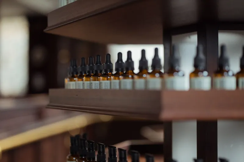 Does Your CBD Formula Age Gracefully? Full-Spectrum vs. Isolate Shelf Life, Explained
